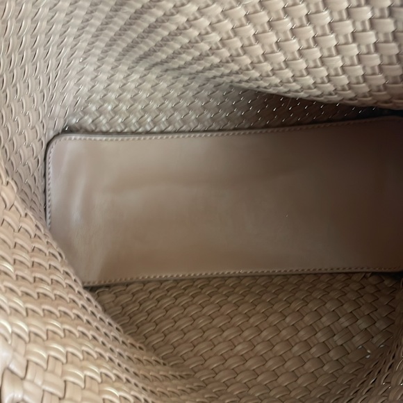 Vegan leaders woven tote with case- Tan - Picture 2 of 8